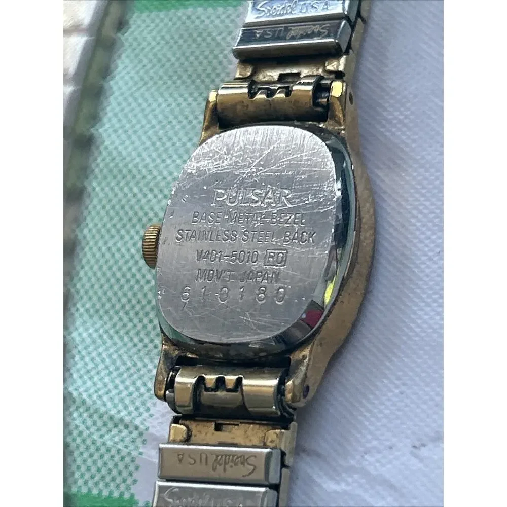 Vintage Pulsar Gold Tone Women’s Quartz Watch V401-5010
